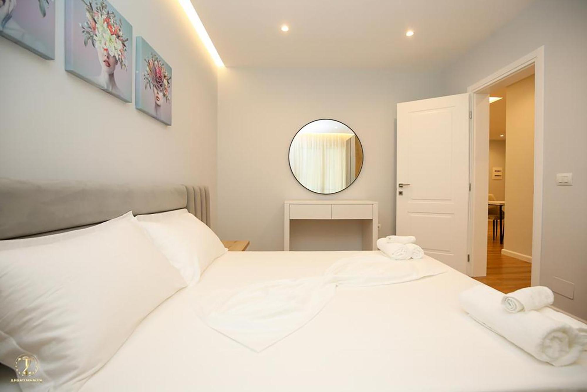 T2 City Apartments Vlore Exterior photo